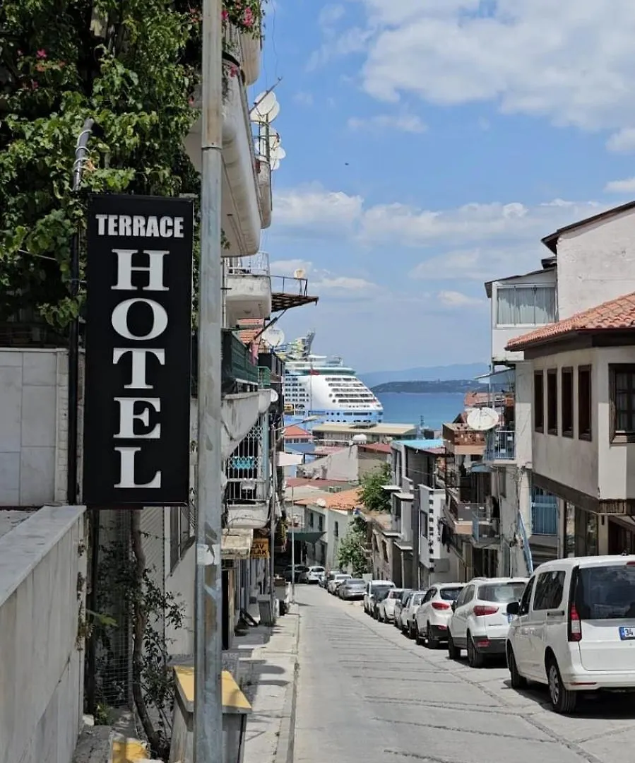 Terrace Hotel كوشاداسيه